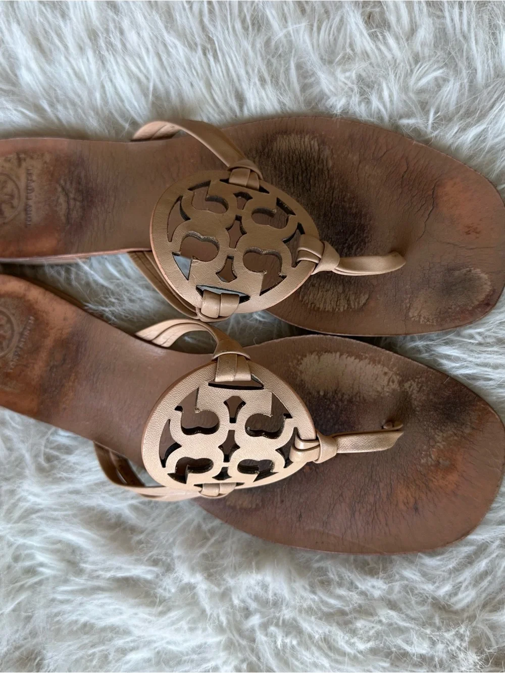 Tory Burch miller Tan Leather Logo Thong Sandals with Cutout Medallion Nude 8.5 - Picture 12 of 14